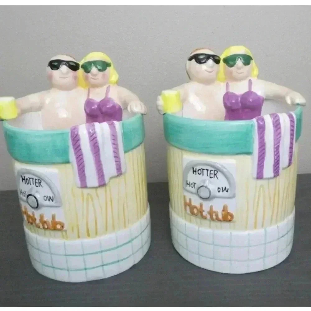Set of 2 VTG 1997 Lotus Hot Hotter Tub Novelty Cup Planter Swimming Pool Party